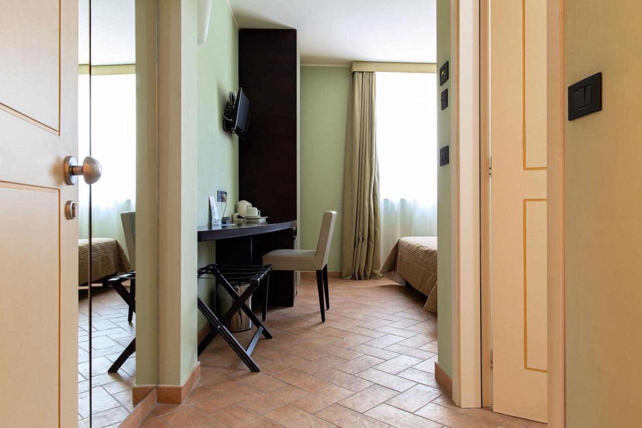 Hotel Magione Papale Relais LʼAquila Exteriér fotografie