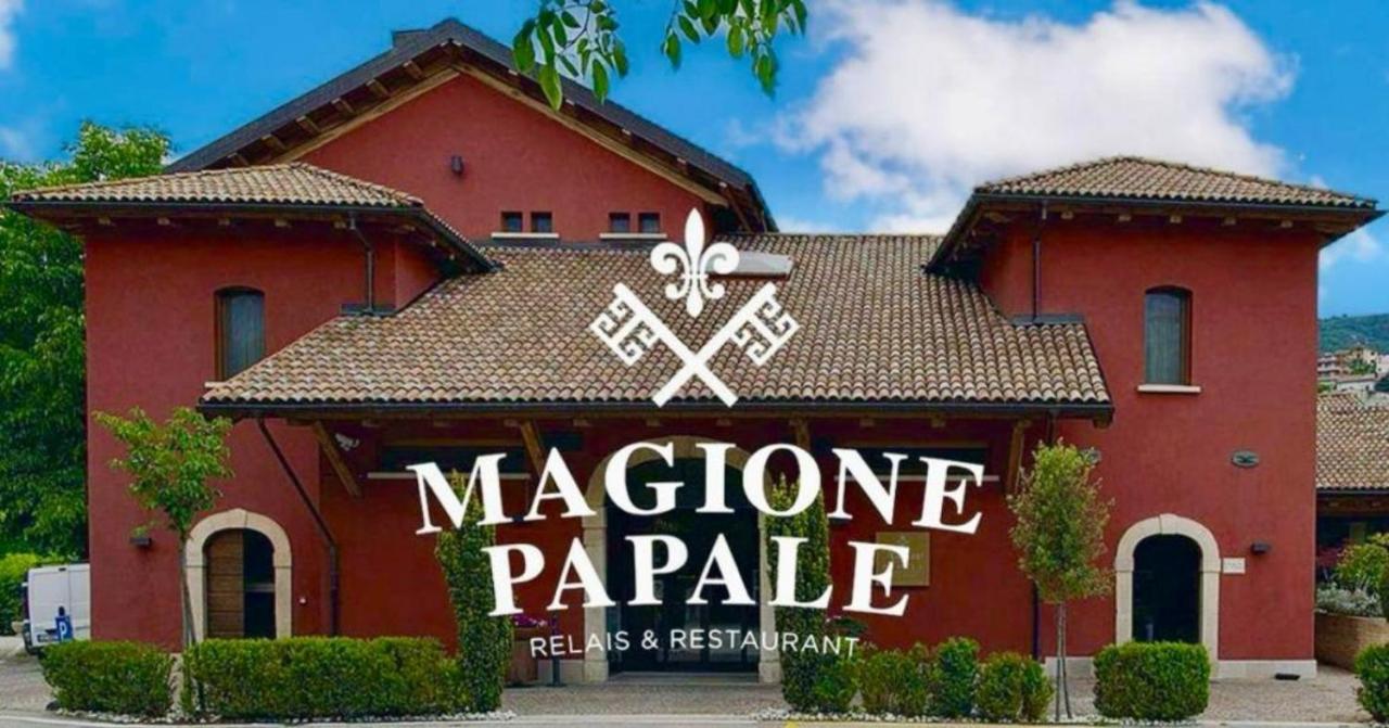 Hotel Magione Papale Relais LʼAquila Exteriér fotografie