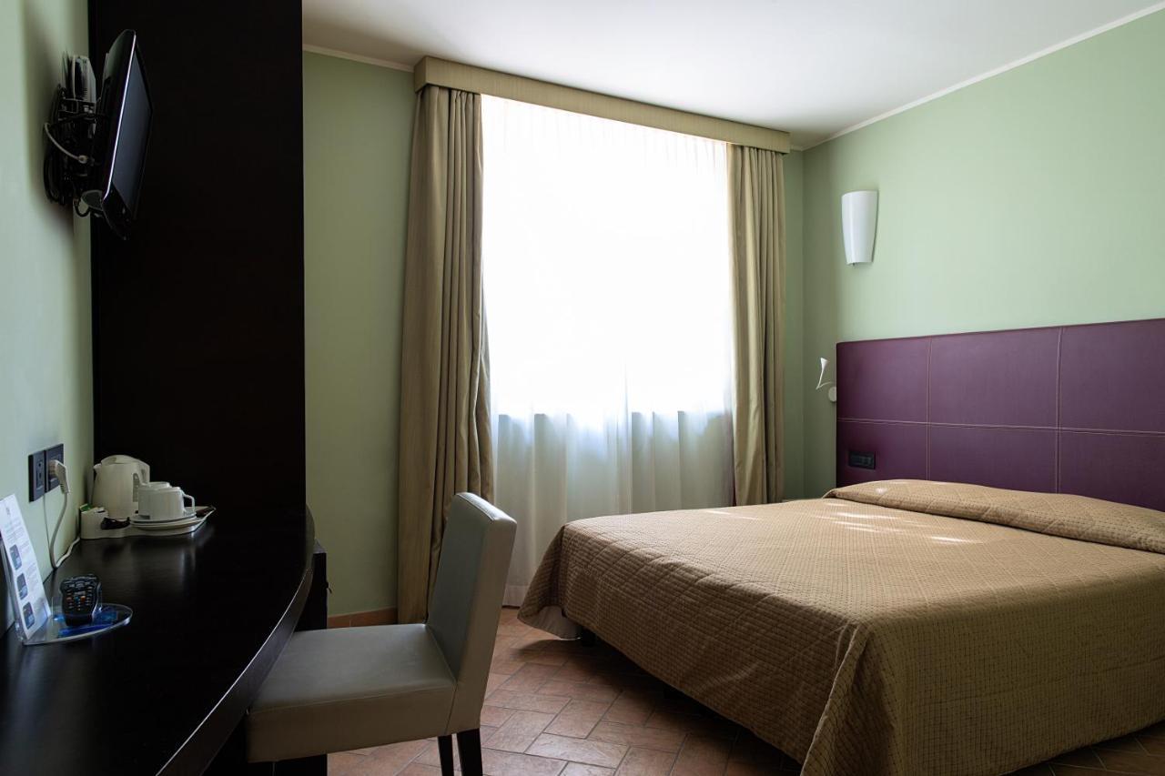 Hotel Magione Papale Relais LʼAquila Exteriér fotografie